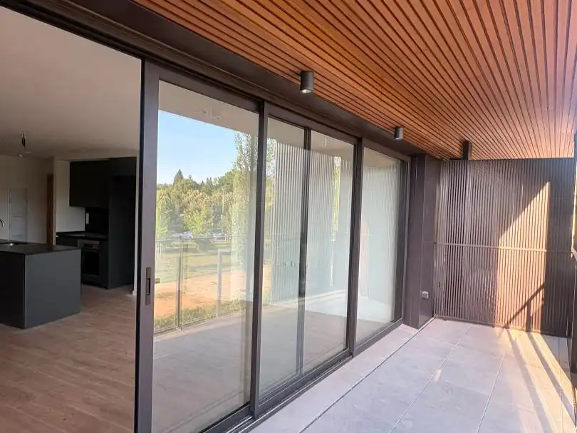 Vista exterior de Piso de alquiler en Sant Cugat del Vallès con Aire acondicionado, Calefacción y Parquet
