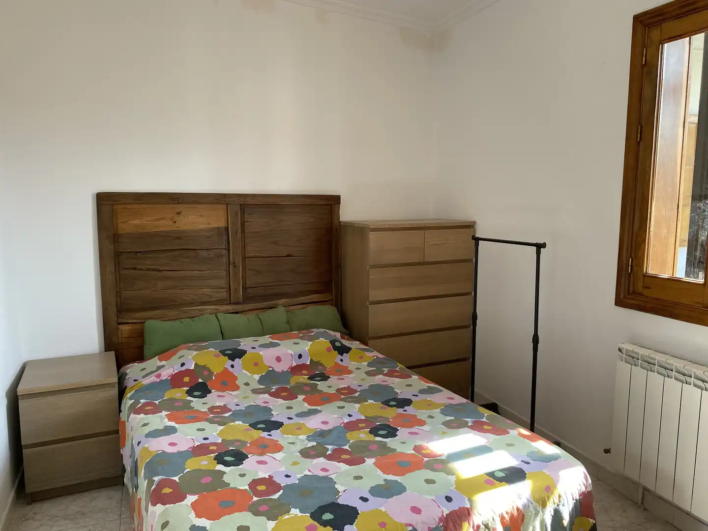 Room in OU-300, 14, A Merca Room in OU-300, 14, A Merca