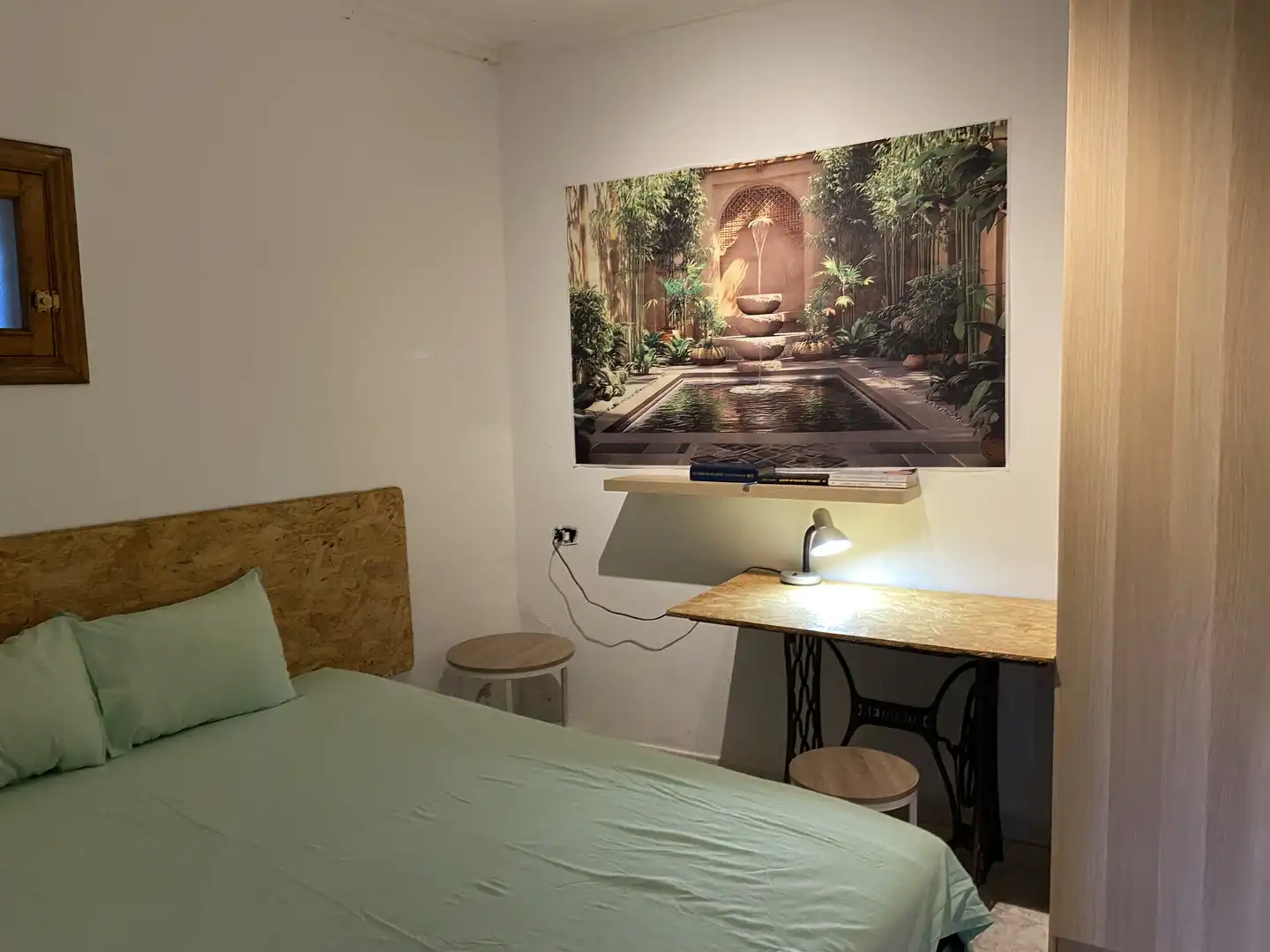 Room in OU-300, 14, A Merca Room in OU-300, 14, A Merca