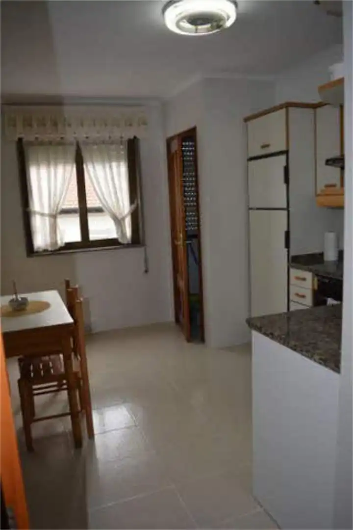 Wohnung zur Miete in Noreña Küche von Wohnung zur Miete in Noreña