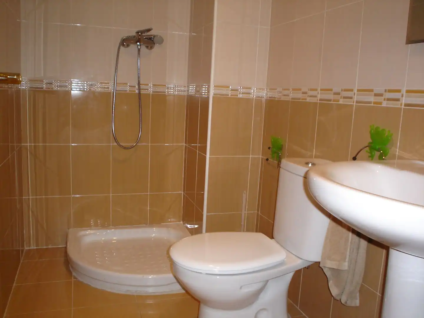 Baño de Piso de alquiler en Sollana con Trastero, Parking comunitario y Videoportero