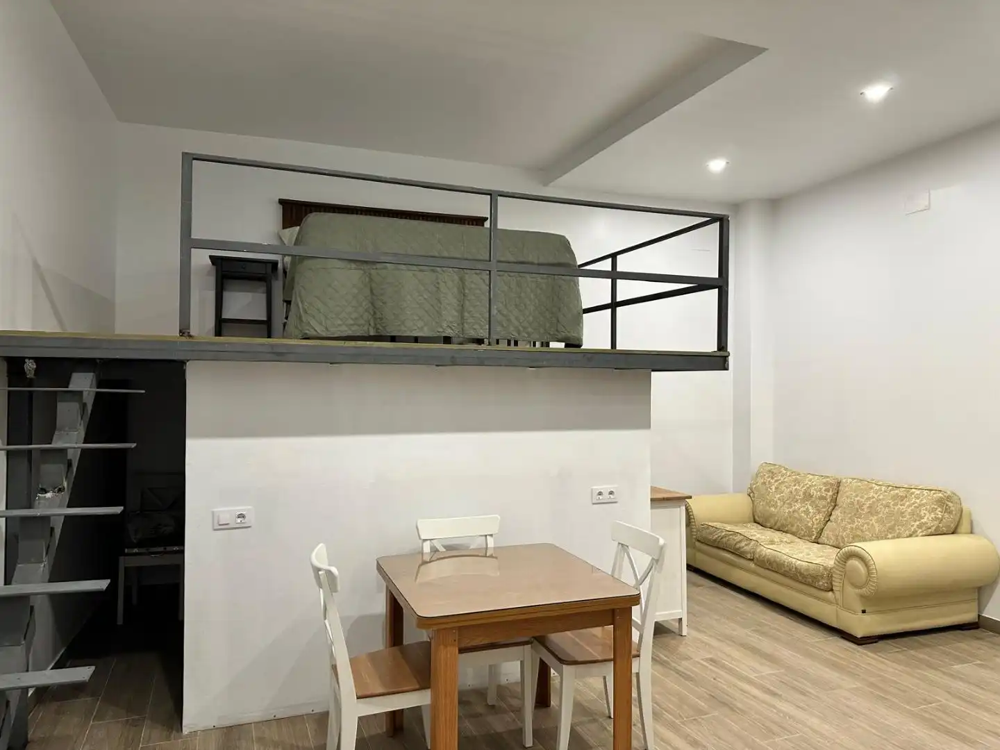 Flat for sale in Calle Sol, 62, Alcalá del Río Flat for sale in Calle Sol, 62, Alcalá del Río