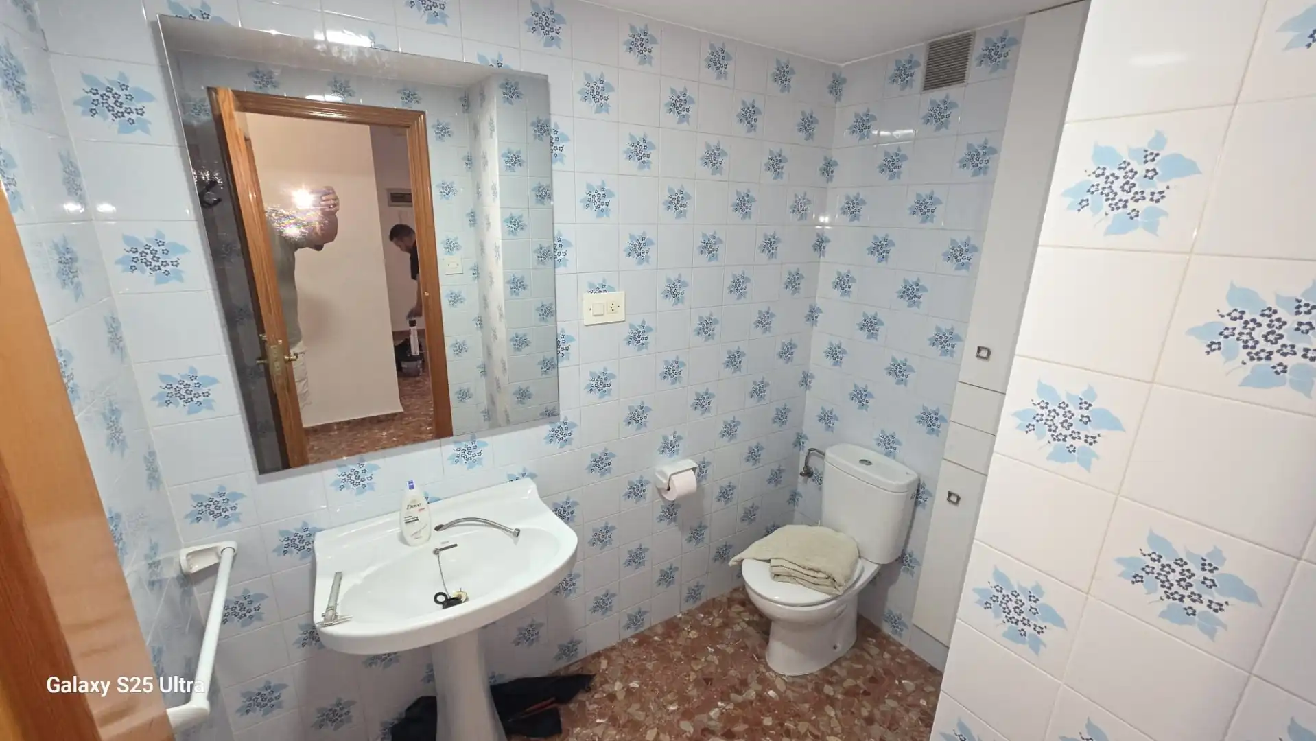 Flat for rent in Carretera Gandia de, 24, Oliva pueblo Bathroom of Flat for rent in Oliva with Storage room, Oven and Washing machine
