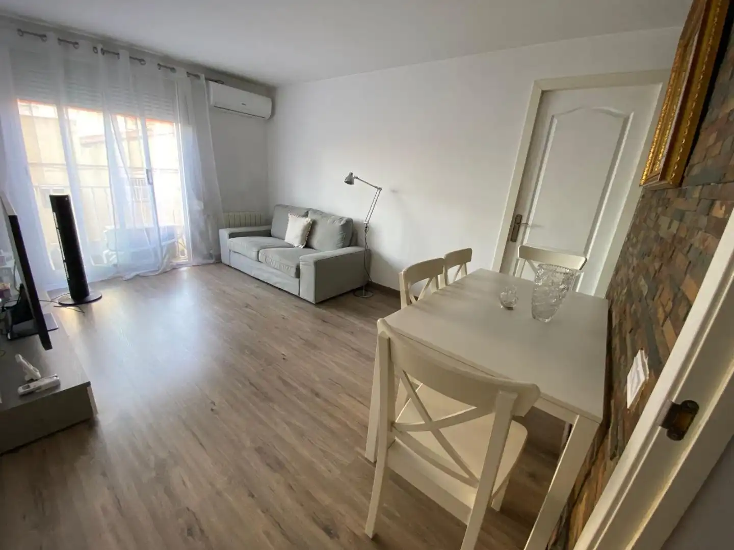 Piso en venta en Carrer de Juli Garreta, 1, Can Rull Sala de estar de Piso en venta en Sabadell con Aire acondicionado y Balcón