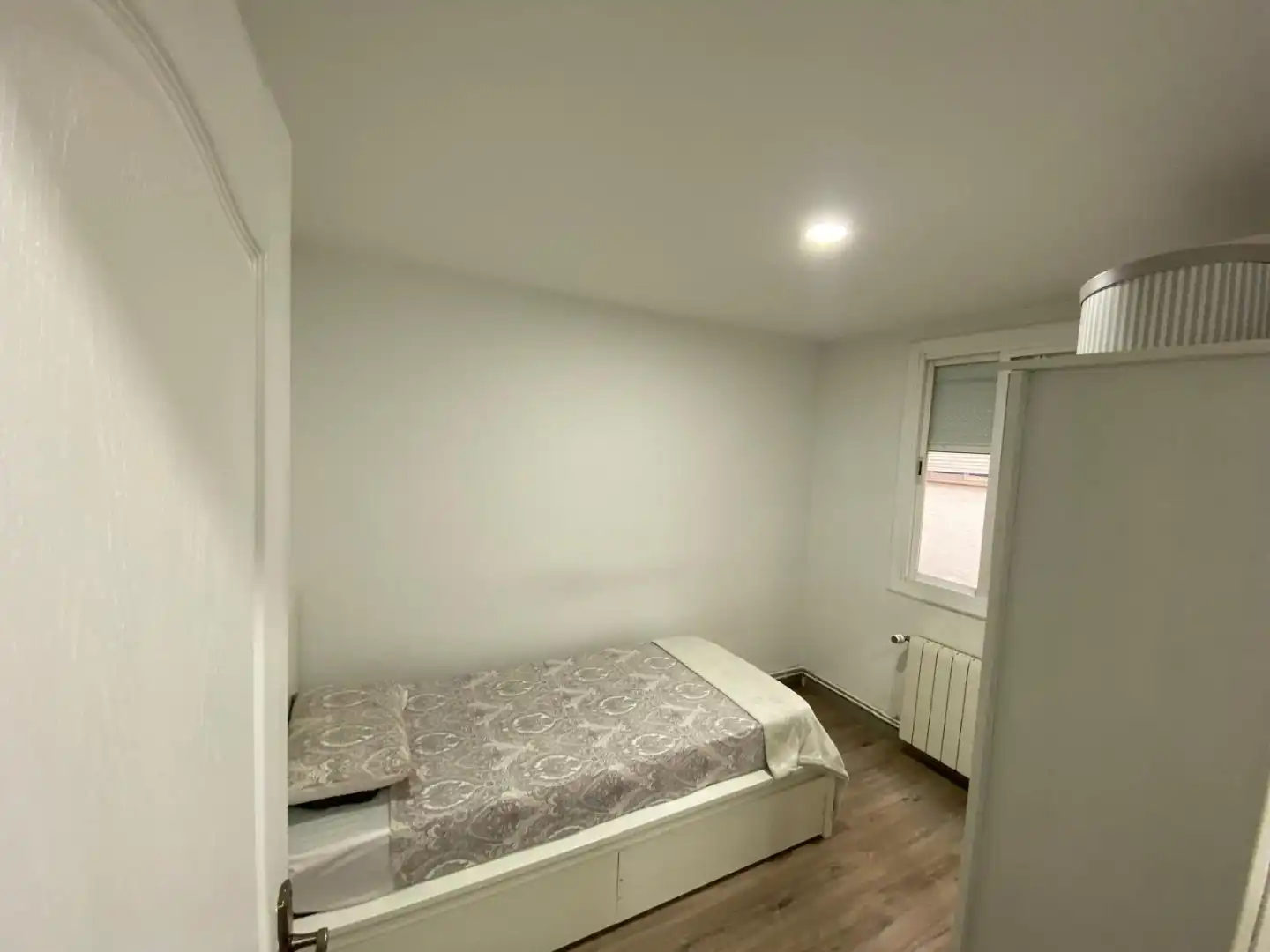 Piso en venta en Carrer de Juli Garreta, 1, Can Rull Habitación de Piso en venta en Sabadell con Aire acondicionado y Balcón