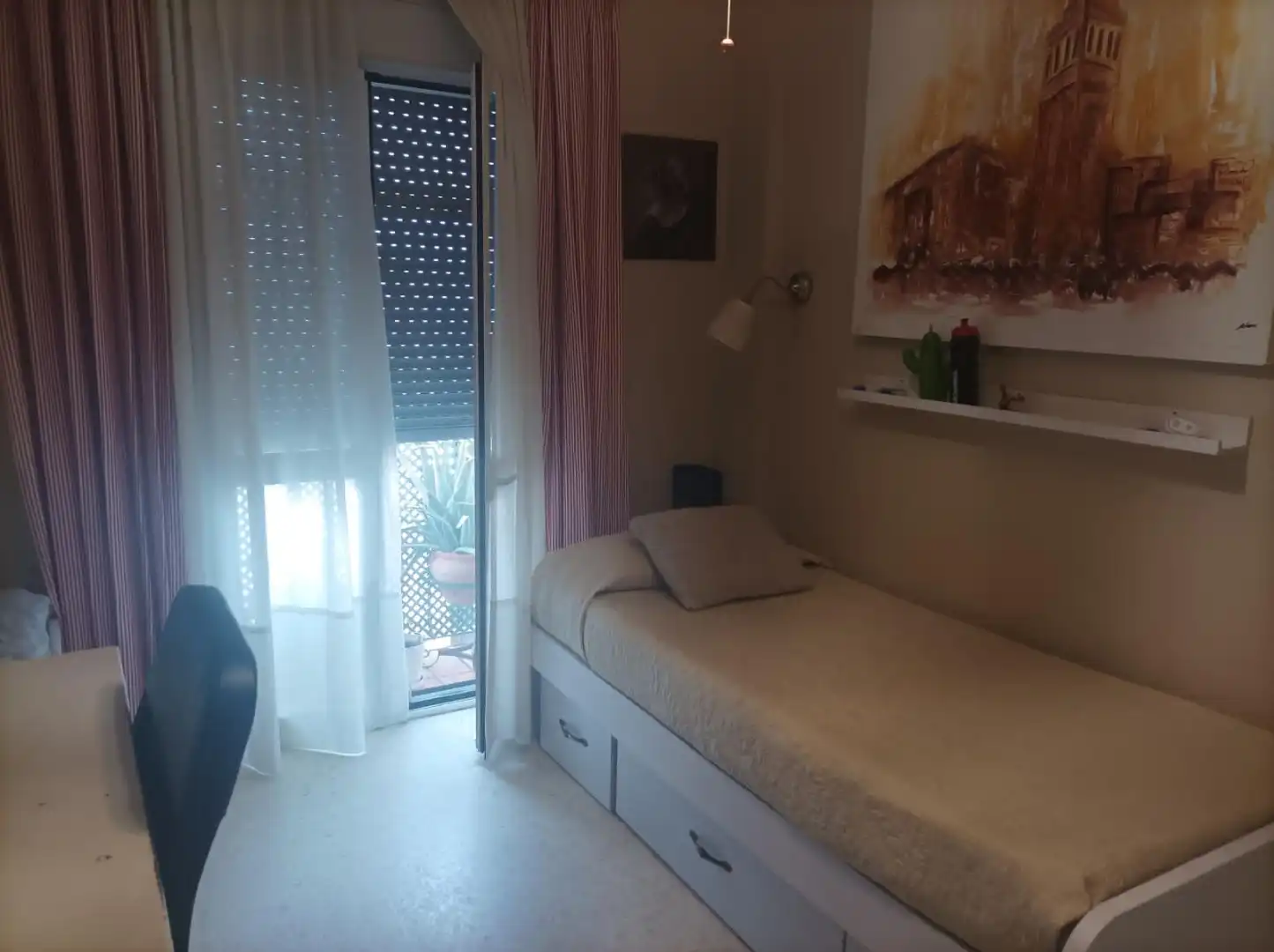 Casa adosada de alquiler en Avenida Utrera, 28, Oromana Habitación de Casa adosada de alquiler en Alcalá de Guadaira con Aire acondicionado y Terraza