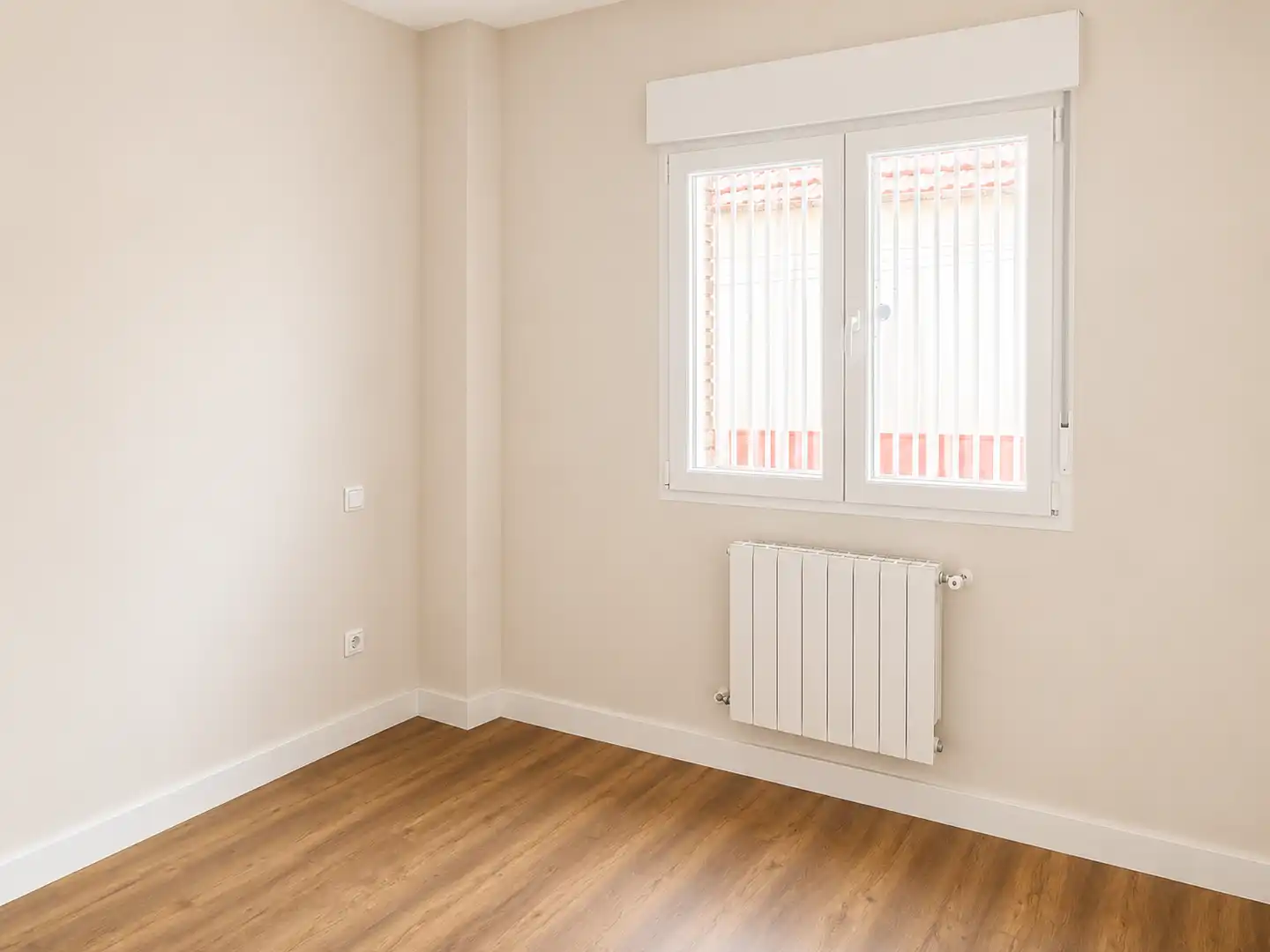 Piso en venta en Calle Libertad, 24, El Torreón - Los Ángeles - El Pilar Habitación de Piso en venta en Ciudad Real Capital con Aire acondicionado