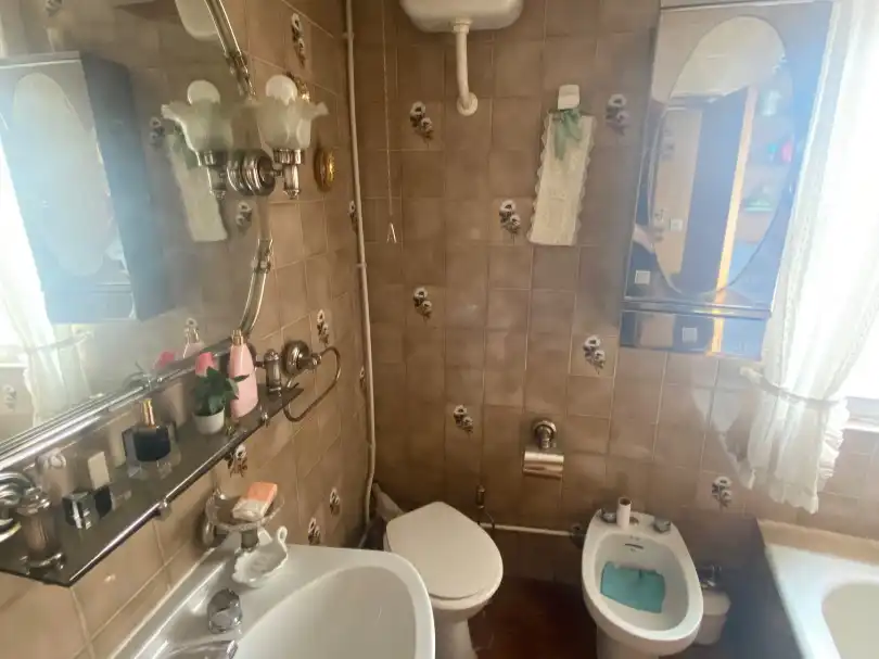 Piso en venta en Calle Gaspar Arroyo, 10, San Pablo y Santa Marina Baño de Piso en venta en Palencia con Terraza, Trastero y Amueblado