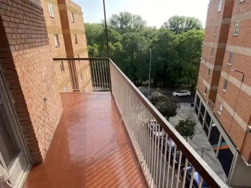 Piso en venta en Calle Gaspar Arroyo, 10, San Pablo y Santa Marina Terraza de Piso en venta en Palencia con Terraza, Trastero y Amueblado