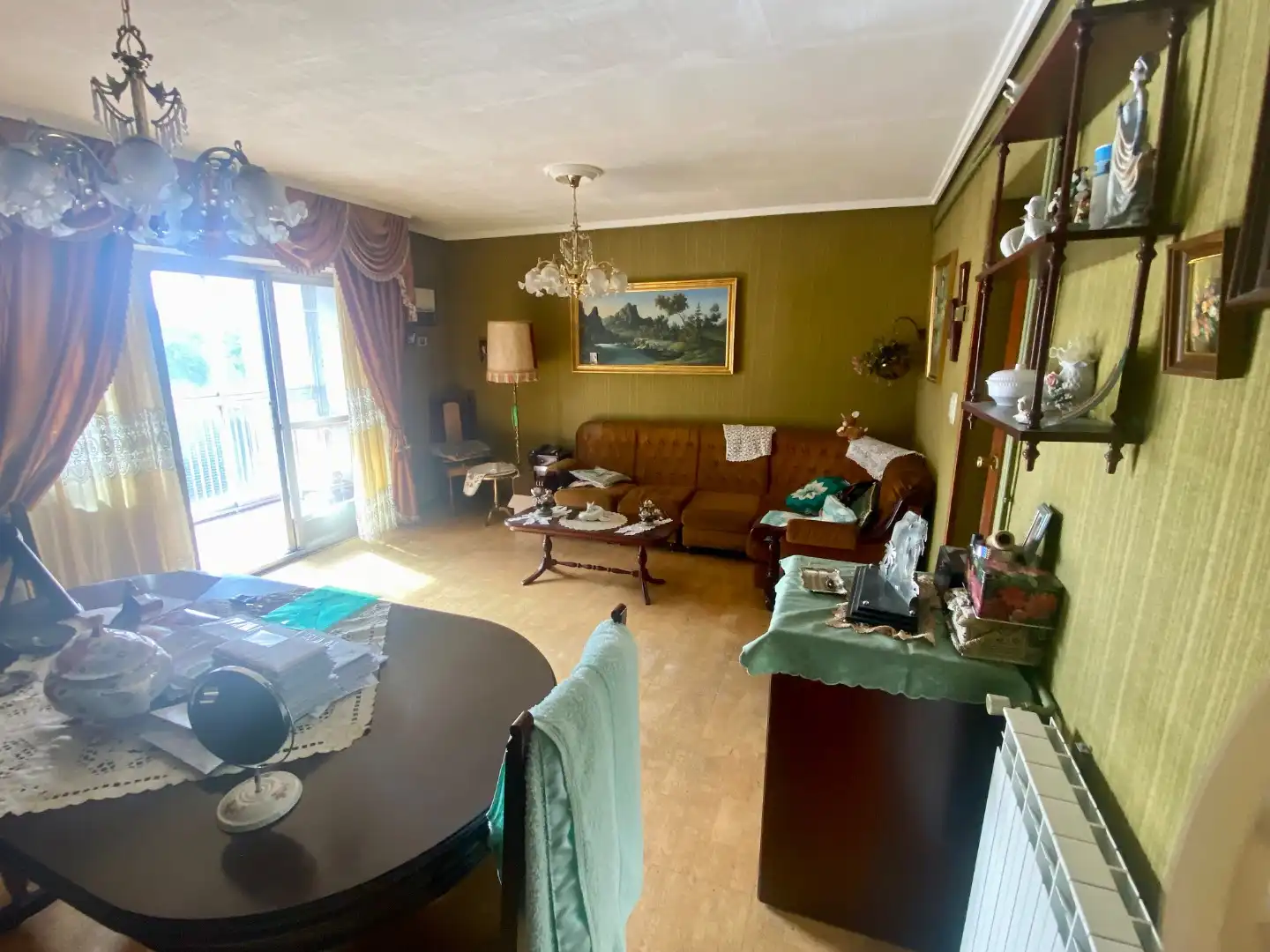 Piso en venta en Calle Gaspar Arroyo, 10, San Pablo y Santa Marina Sala de estar de Piso en venta en Palencia con Terraza, Trastero y Amueblado