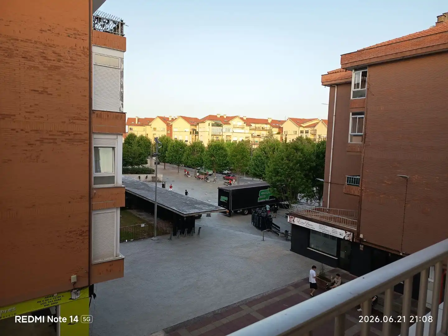 Piso en venta en Calle Respuela, 8, Bezana - Prezanes Terraza de Piso en venta en Santa Cruz de Bezana con Terraza, Trastero y Parking comunitario