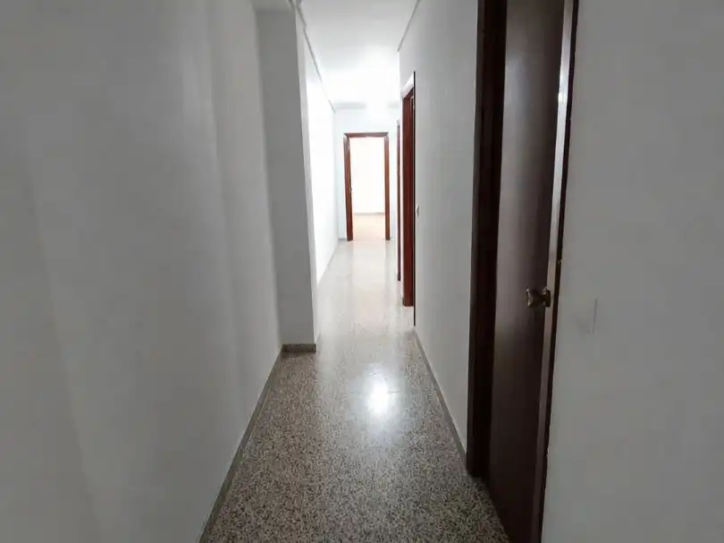Piso en venta en Calle Respuela, 8, Bezana - Prezanes Piso en venta en Santa Cruz de Bezana con Terraza, Trastero y Parking comunitario
