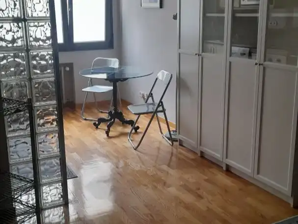 Comedor de Piso de alquiler en Oviedo  con Calefacción, Parquet y Amueblado