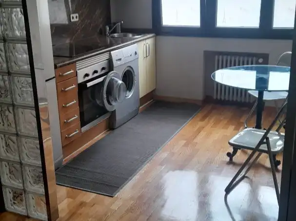 Cocina de Piso de alquiler en Oviedo  con Calefacción, Parquet y Amueblado