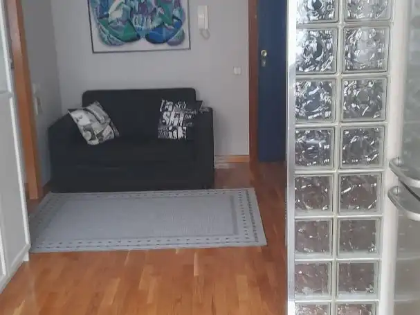 Sala de estar de Piso de alquiler en Oviedo  con Calefacción, Parquet y Amueblado