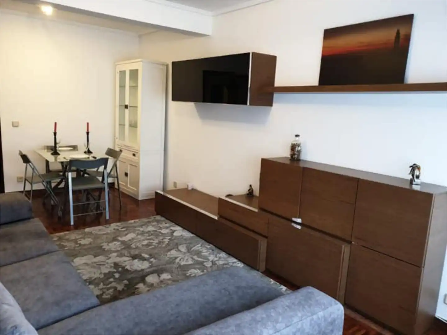 Sala d'estar de Pis de lloguer en A Coruña Capital  amb Moblat