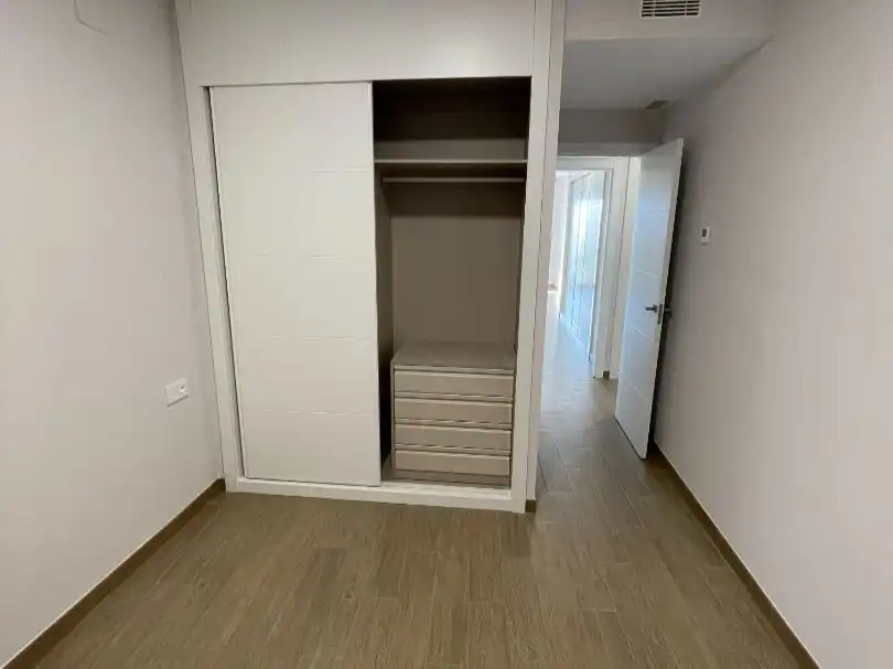 Piso de alquiler en Bulevar Louis Pasteur, 17, El Tejar - Hacienda Bizcochero Habitación de Piso de alquiler en Málaga con Aire acondicionado, Calefacción y Terraza
