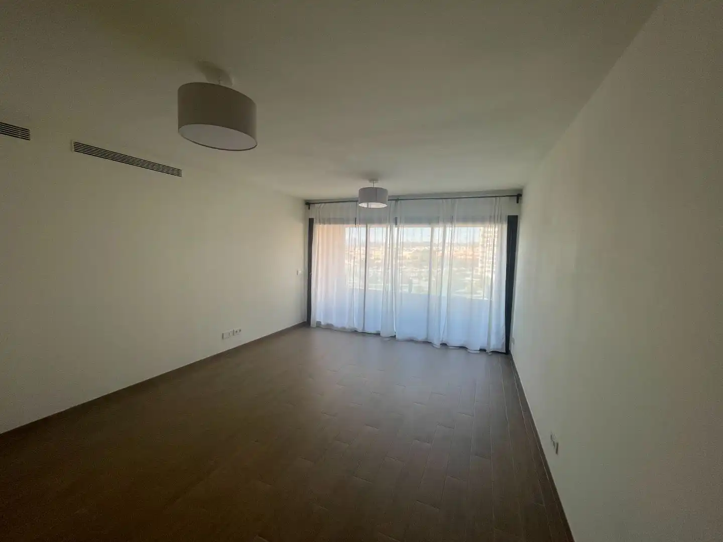Piso de alquiler en Bulevar Louis Pasteur, 17, El Tejar - Hacienda Bizcochero Sala de estar de Piso de alquiler en Málaga con Aire acondicionado, Calefacción y Terraza