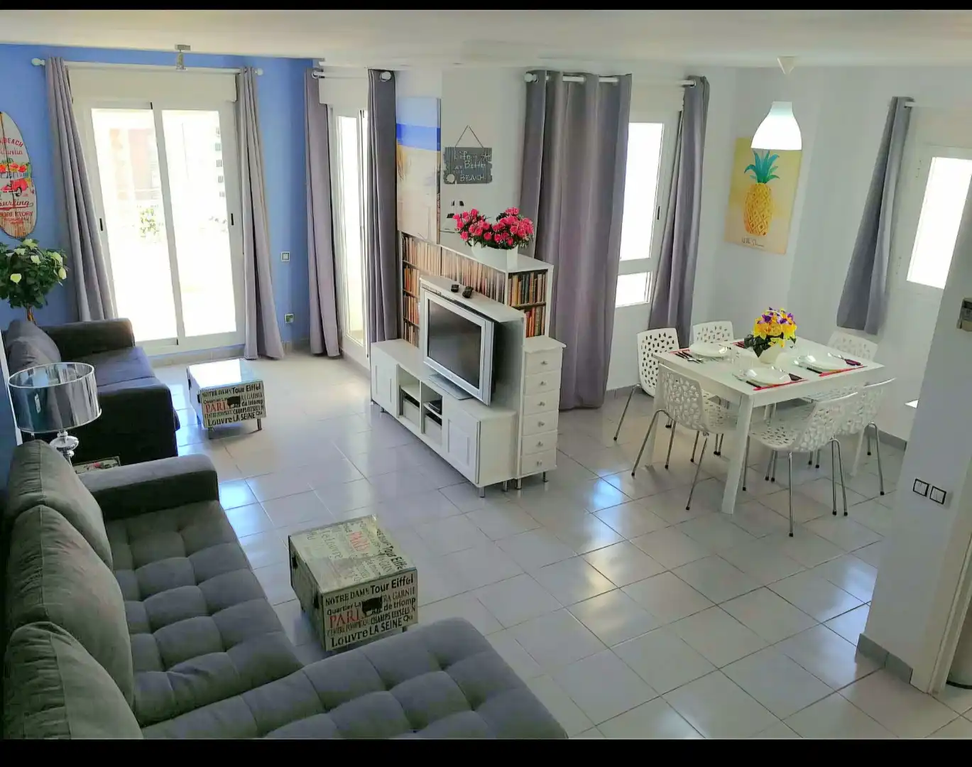 Sala de estar de Piso de alquiler en Benidorm con Aire acondicionado, Terraza y Piscina