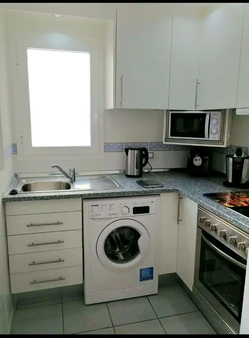 Cocina de Piso de alquiler en Benidorm con Aire acondicionado, Terraza y Piscina