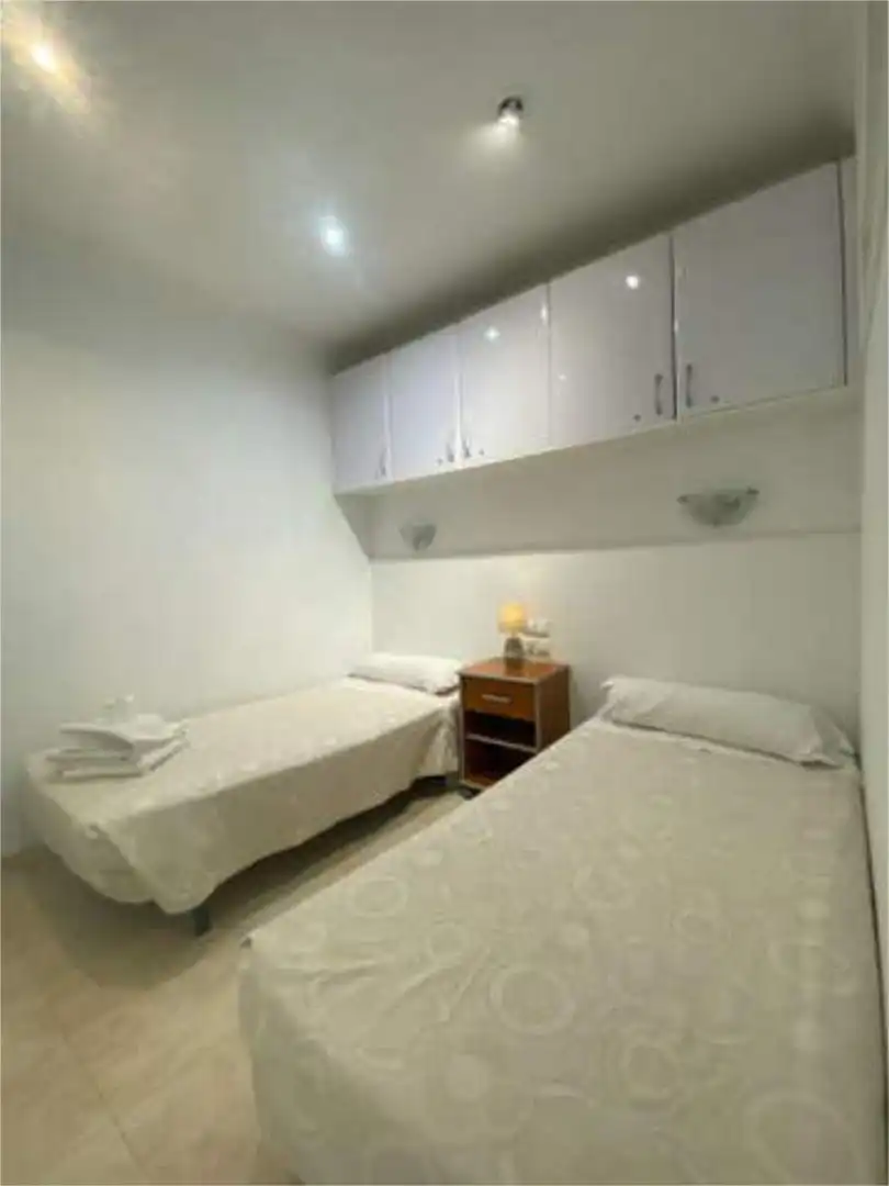 Apartamento de alquiler en Puerto Deportivo Habitación de Apartamento de alquiler en Fuengirola con Calefacción, Terraza y Amueblado