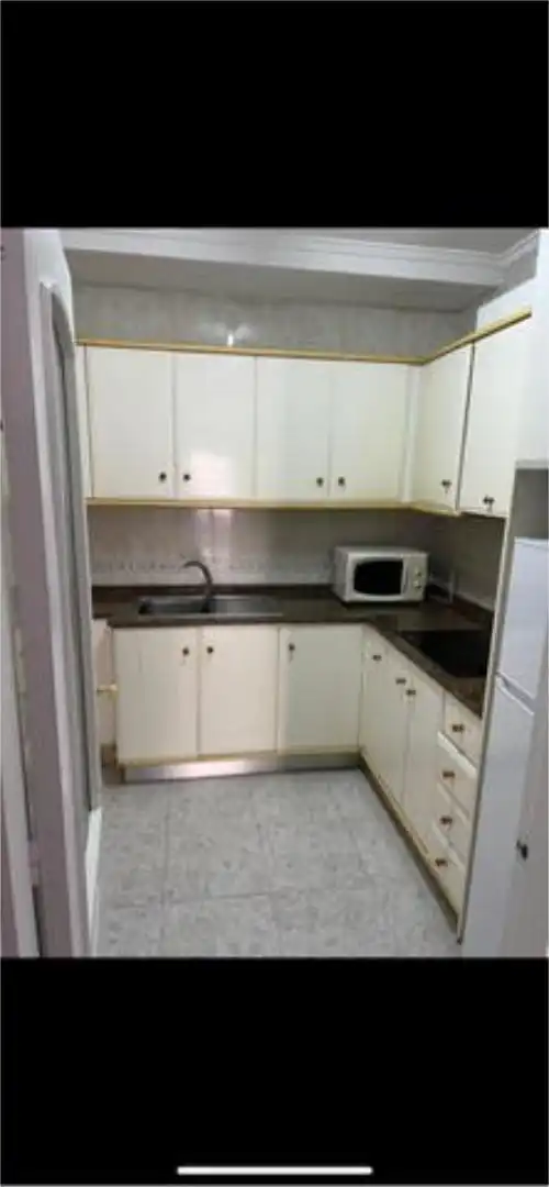 Cuina de Pis de lloguer en Torrevieja amb Calefacció, Terrassa i Traster