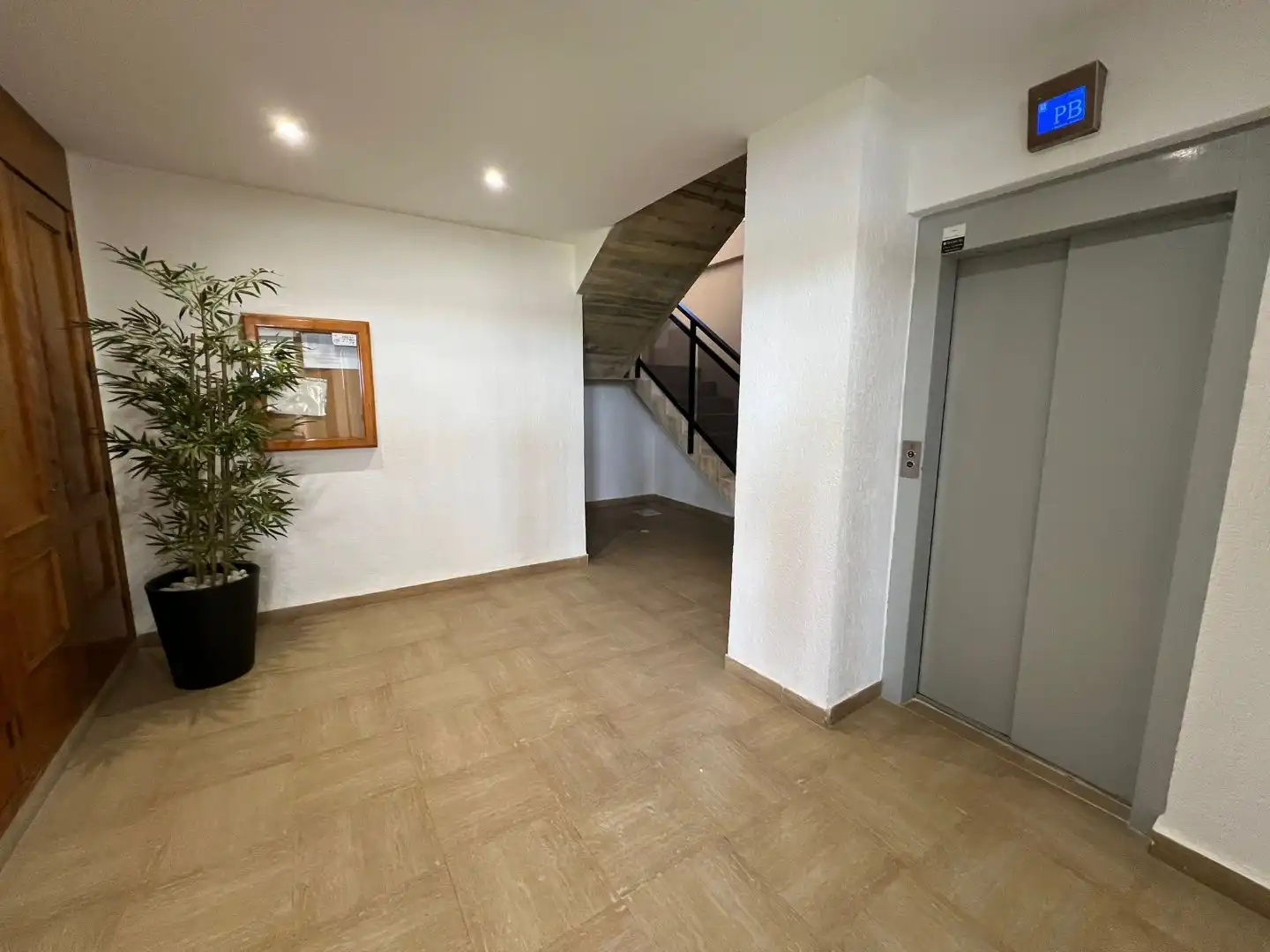 Wohnung zum Verkauf in Daimús mit Klimaanlage und Terrasse