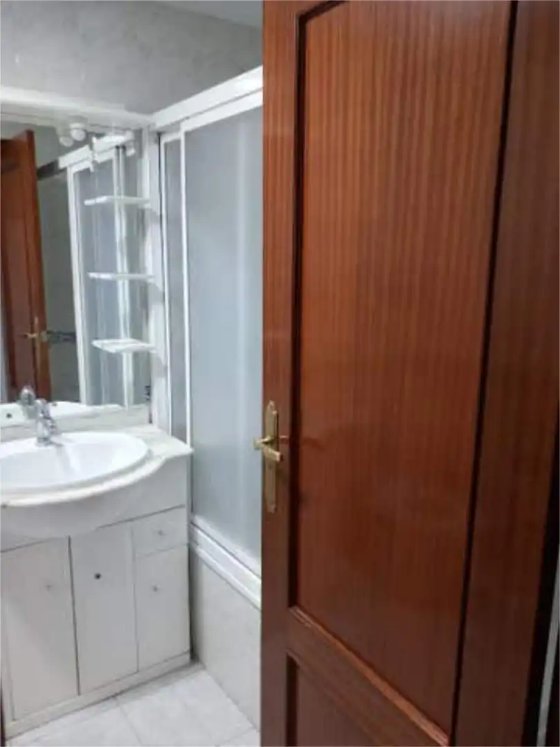 Bathroom of Flat for rent in Granada  with Terrace and Furnished