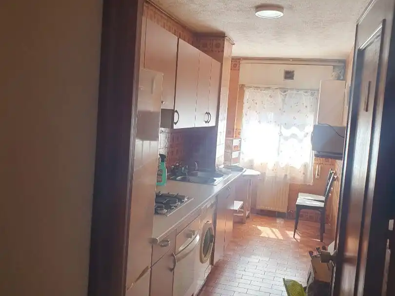 Wohnung zur Miete in Calle Santa Lucía, 24, Yunquera de Henares Küche von Wohnung zur Miete in Yunquera de Henares mit Heizung und Parkett