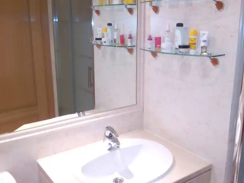 Flat for sale in Calle Alameda del Valle, 36, Ensanche de Vallecas - La Gavia Bathroom of Flat for sale in Madrid Capital with Air Conditioner and Swimming Pool