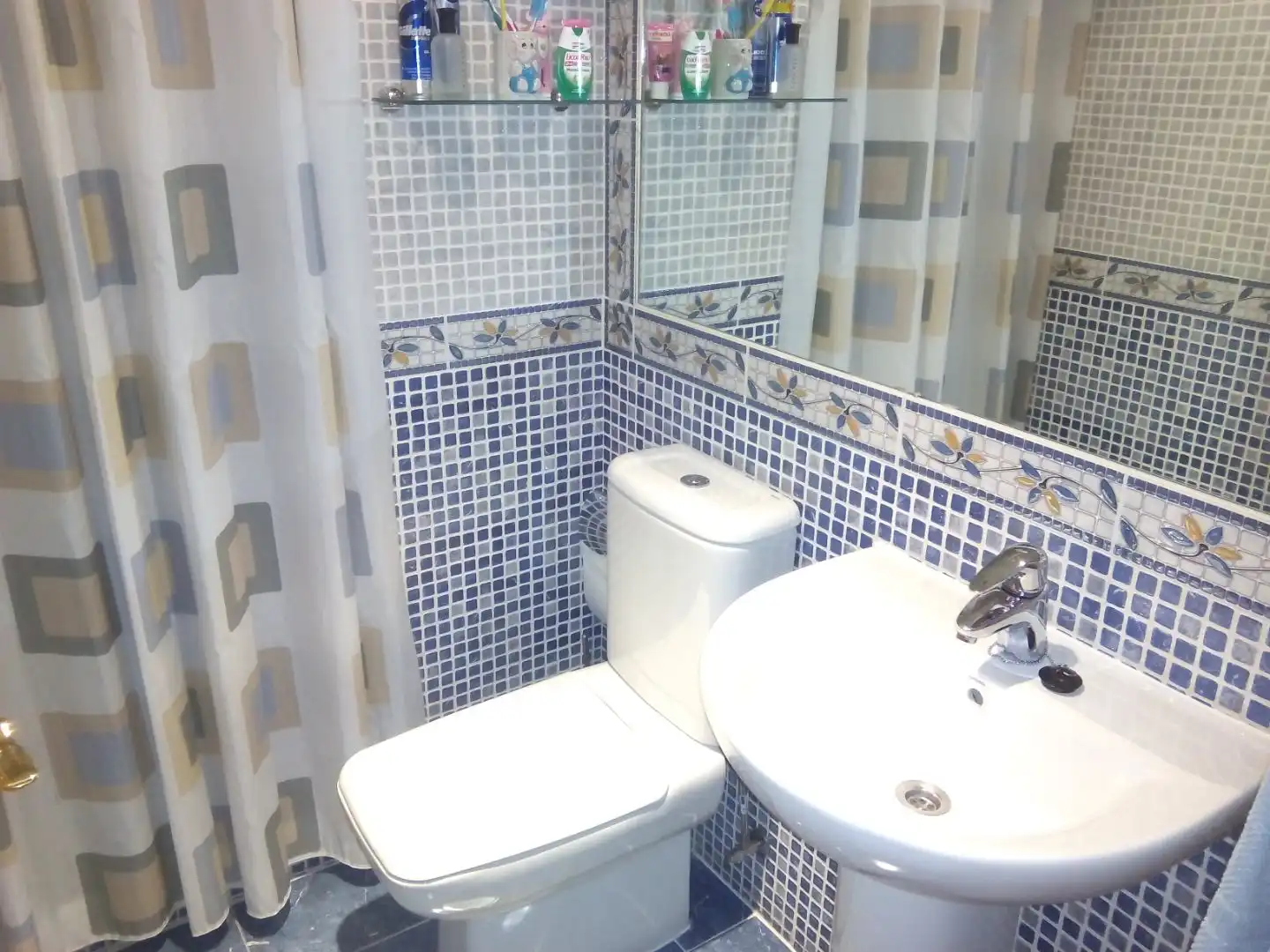 Flat for sale in Calle Alameda del Valle, 36, Ensanche de Vallecas - La Gavia Bathroom of Flat for sale in Madrid Capital with Air Conditioner and Swimming Pool