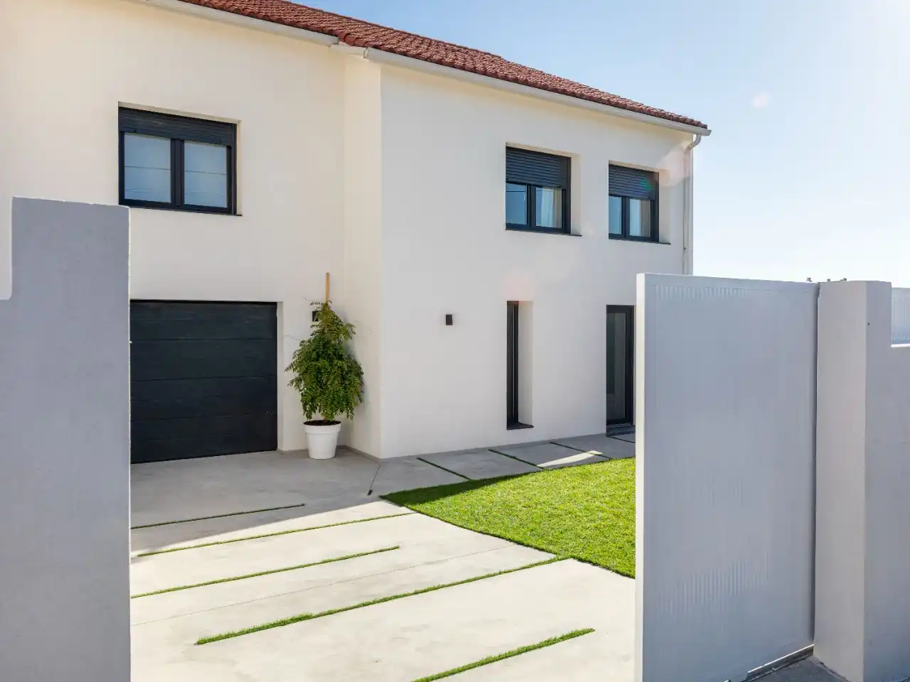 Einfamilien-Reihenhaus zum Verkauf in cálago, Vilanova de Arousa Außenansicht von Einfamilien-Reihenhaus zum Verkauf in Vilanova de Arousa mit Heizung, Privatgarten und Abstellraum