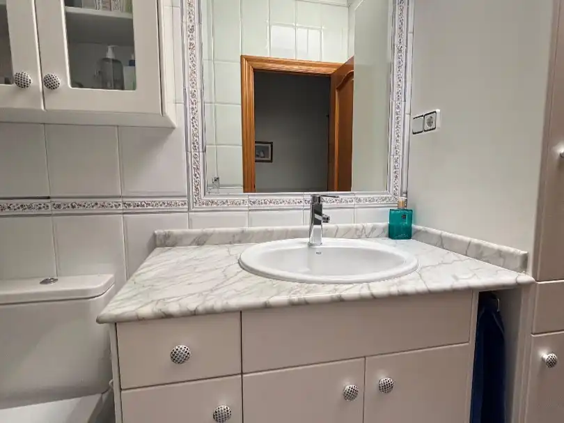 Badezimmer von Wohnung zum Verkauf in Alcantarilla mit Klimaanlage, Terrasse und Balkon