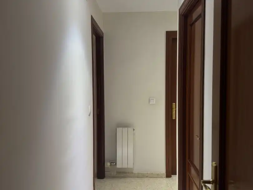 Wohnung zur Miete in Avenida Profesor Domínguez Ortiz, 4, Avda. Federico Garcia Lorca - Nueva Estación Autobuses Wohnung zur Miete in Granada Capital mit Klimaanlage und Balkon