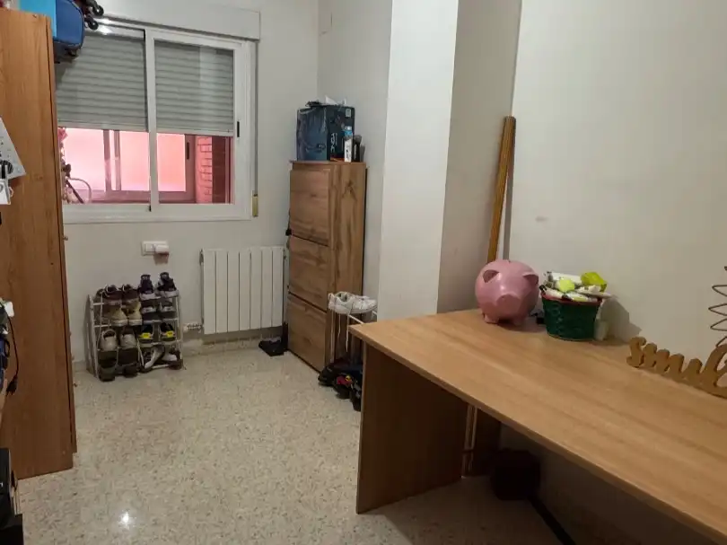 Wohnung zur Miete in Avenida Profesor Domínguez Ortiz, 4, Avda. Federico Garcia Lorca - Nueva Estación Autobuses Wohnung zur Miete in Granada Capital mit Klimaanlage und Balkon