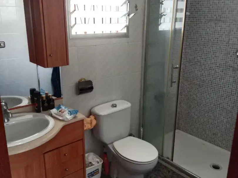 Zimmer in Calle Brasil, 21, Los Dolores Badezimmer von Maisonette zur untervermieten in Cartagena mit Klimaanlage, Möbliert und Gemeinschaftsparkplatz
