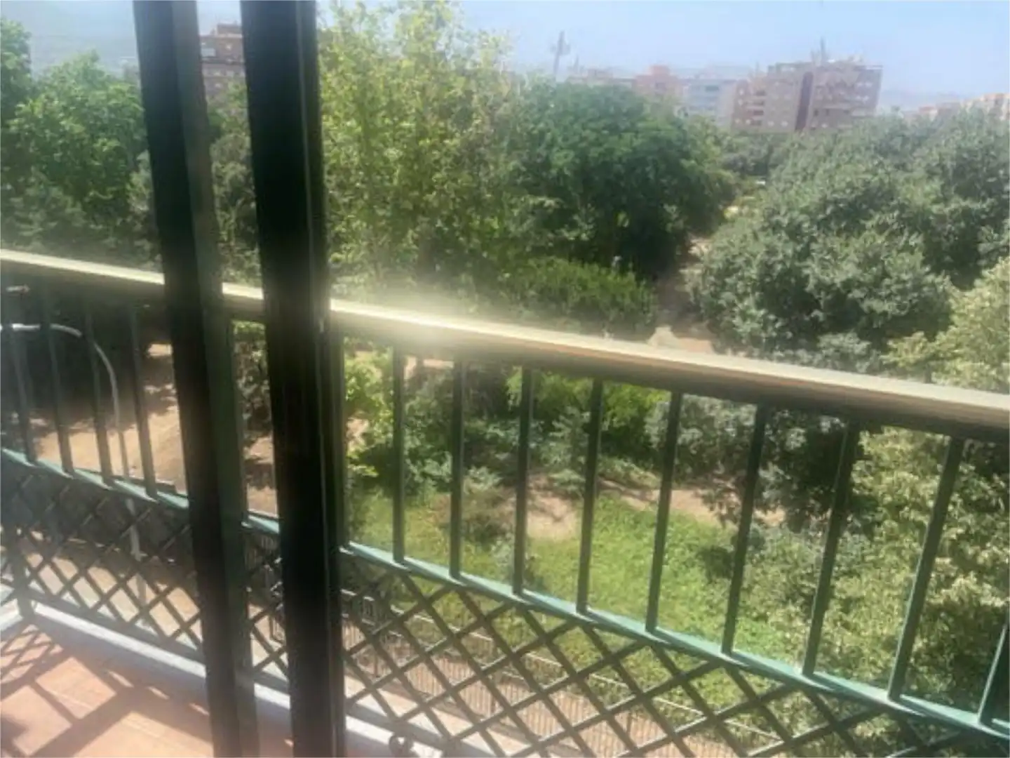 Pis de lloguer a Barrio de Zaidín Terrassa de Pis de lloguer en Granada amb Calefacció i Moblat