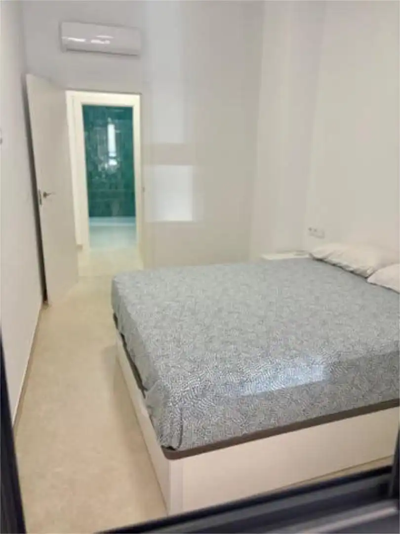 Piso de alquiler en Playa Levante Habitación de Piso de alquiler en Santa Pola con Terraza y Amueblado