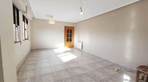 Foto 5 de Piso en venta en Calle de Hinojal, 3, Hellín, Madrid Capital
