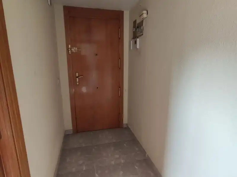 Piso en venta en Calle de Hinojal, 3, Hellín Piso en venta en Madrid con Terraza y Amueblado