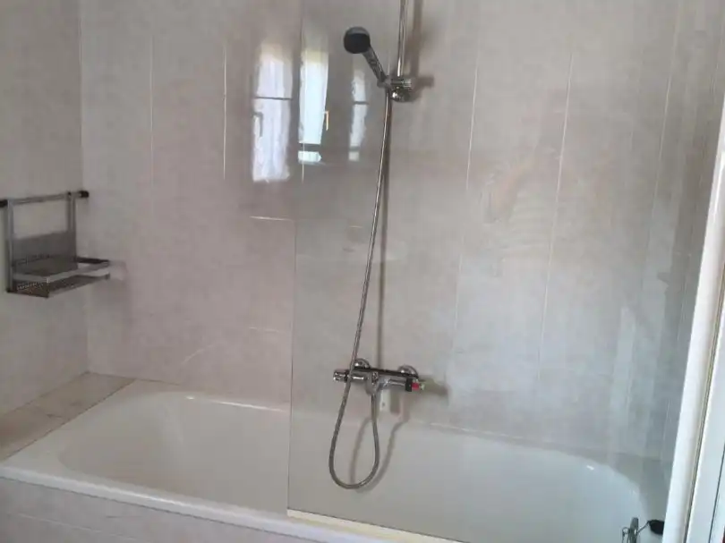 Casa o xalet en venda a Quintanaortuño Bany de Casa o xalet en venda en Quintanaortuño amb Balcó