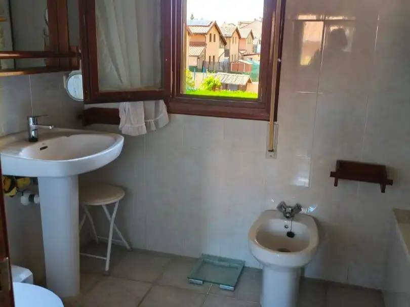 Casa o xalet en venda a Quintanaortuño Bany de Casa o xalet en venda en Quintanaortuño amb Balcó