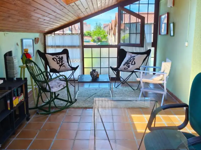 Casa o xalet en venda a Quintanaortuño Terrassa de Casa o xalet en venda en Quintanaortuño amb Balcó