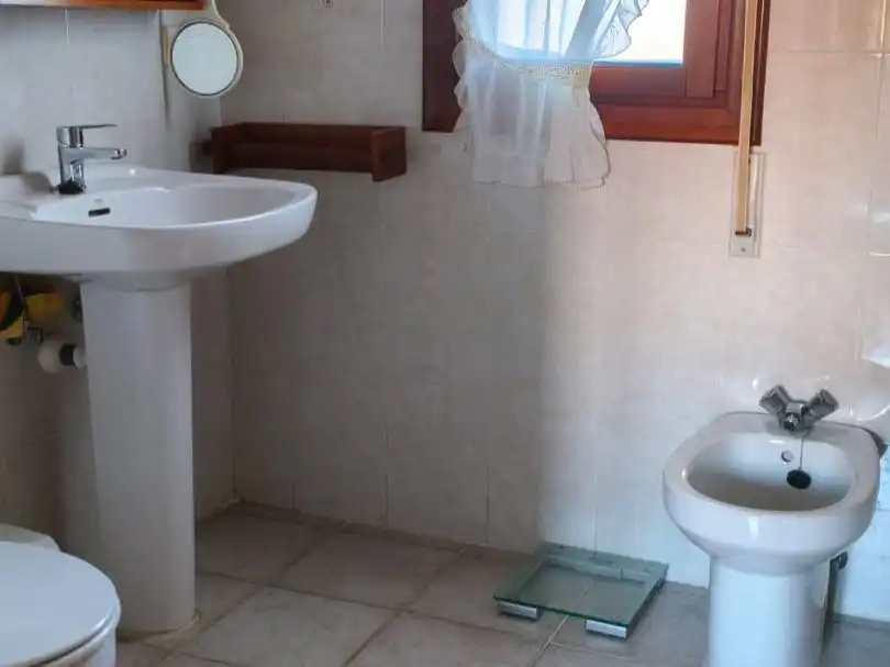 Casa o xalet en venda a Quintanaortuño Bany de Casa o xalet en venda en Quintanaortuño amb Balcó