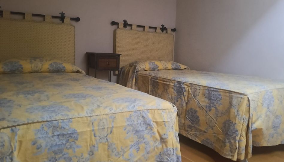 Room in Calle Ajates, 17, La Encarnación, Ávila Capital - image 1 Photo 1 of Room in Calle Ajates, 17, La Encarnación, Ávila Capital