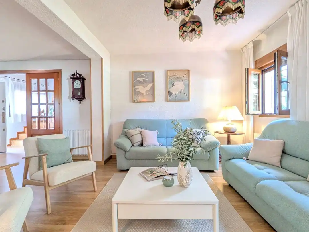 Casa o xalet en venda a Calle Julio Benito Verón, 8, Estación Sala d'estar de Casa o xalet en venda en Pozuelo de Alarcón amb Terrassa i Piscina