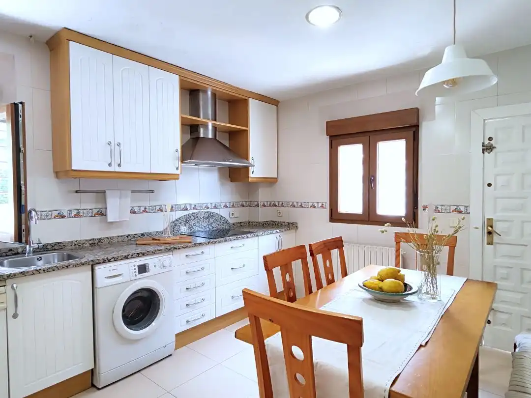 Casa o xalet en venda a Calle Julio Benito Verón, 8, Estación Cuina de Casa o xalet en venda en Pozuelo de Alarcón amb Terrassa i Piscina