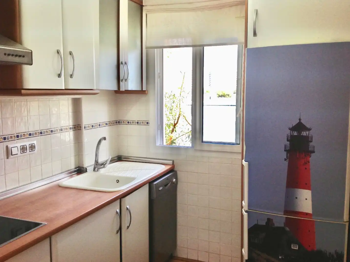 Piso de alquiler en Cornisa del Estacio, 18, Tomás Maestre Cocina de Piso de alquiler en La Manga del Mar Menor con Terraza, Trastero y Amueblado