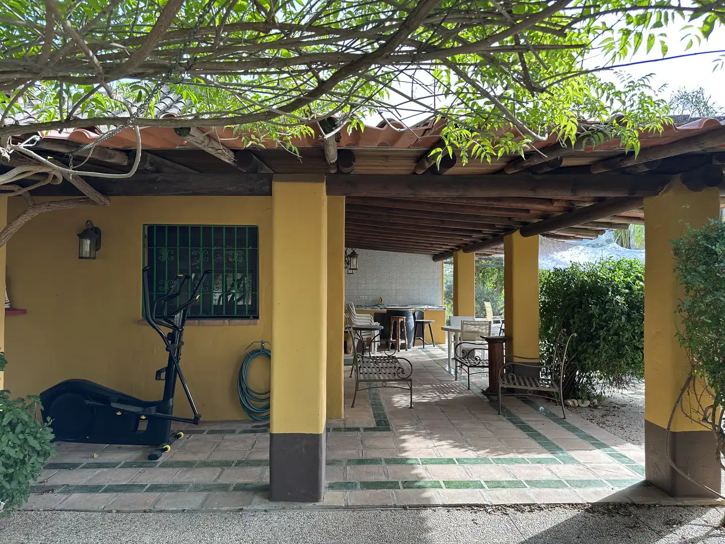 Houses for sale in Diseminado Diseminados, 288, Monda Terrace of Houses for sale in Monda with Air Conditioner and Terrace