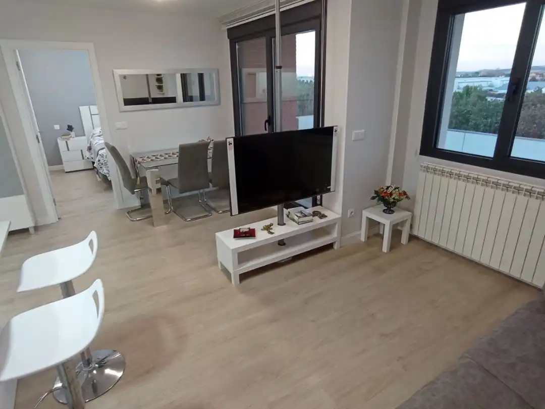 Living room of Flat for rent in Valladolid  with Heating, Terrace and Storage room